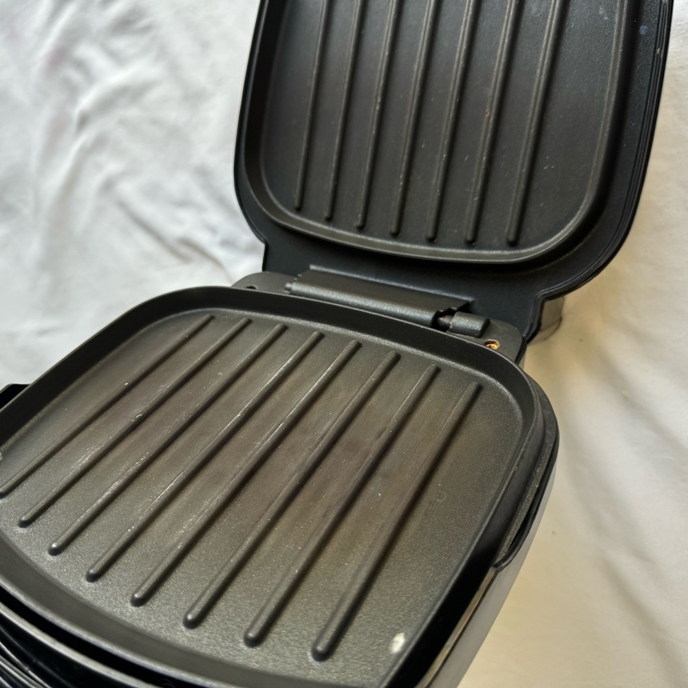 George Foreman Mini Grill - Picture 9 of 10